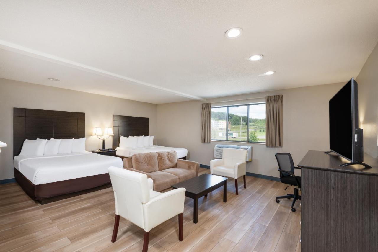 Days Inn By Wyndham Somerset Pa I-70 I-76 Exterior photo